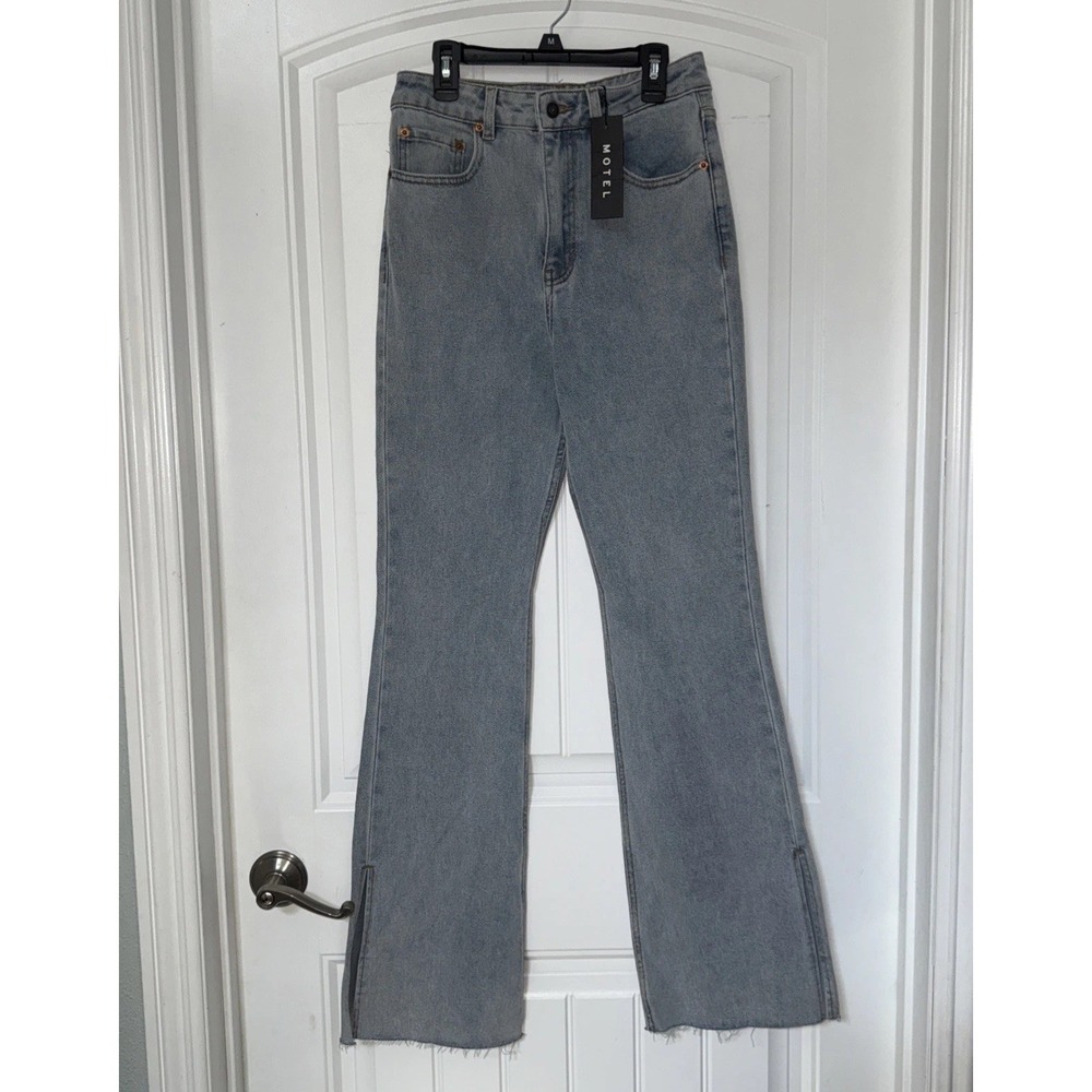 Motel SPLIT BOOTLEG JEANS IN LIGHT WASH, Size M/32L NWT